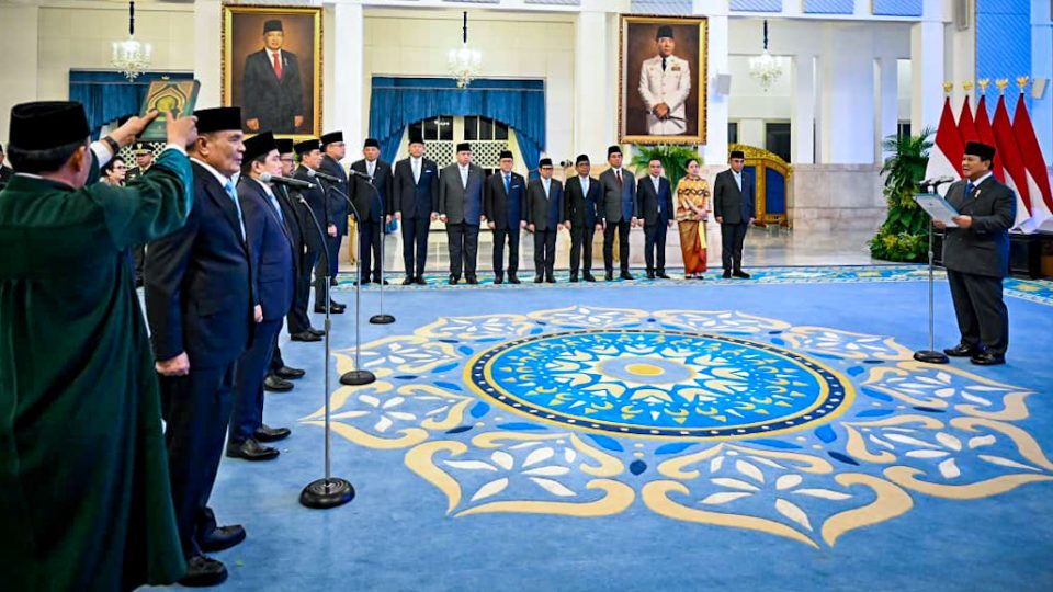 Dua Menteri dan Tiga Wakil Menteri Kabinet Merah Putih